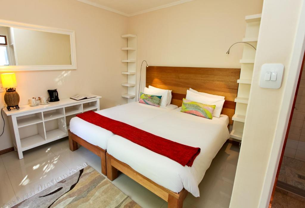 Roof Of Africa Hotel Windhoek Quarto foto